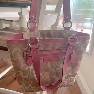 Coach Signature Tote/Shoulder purse